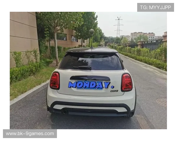 全新标配版潘多拉白龙款游戏机震撼上市畅享经典与创新游戏体验